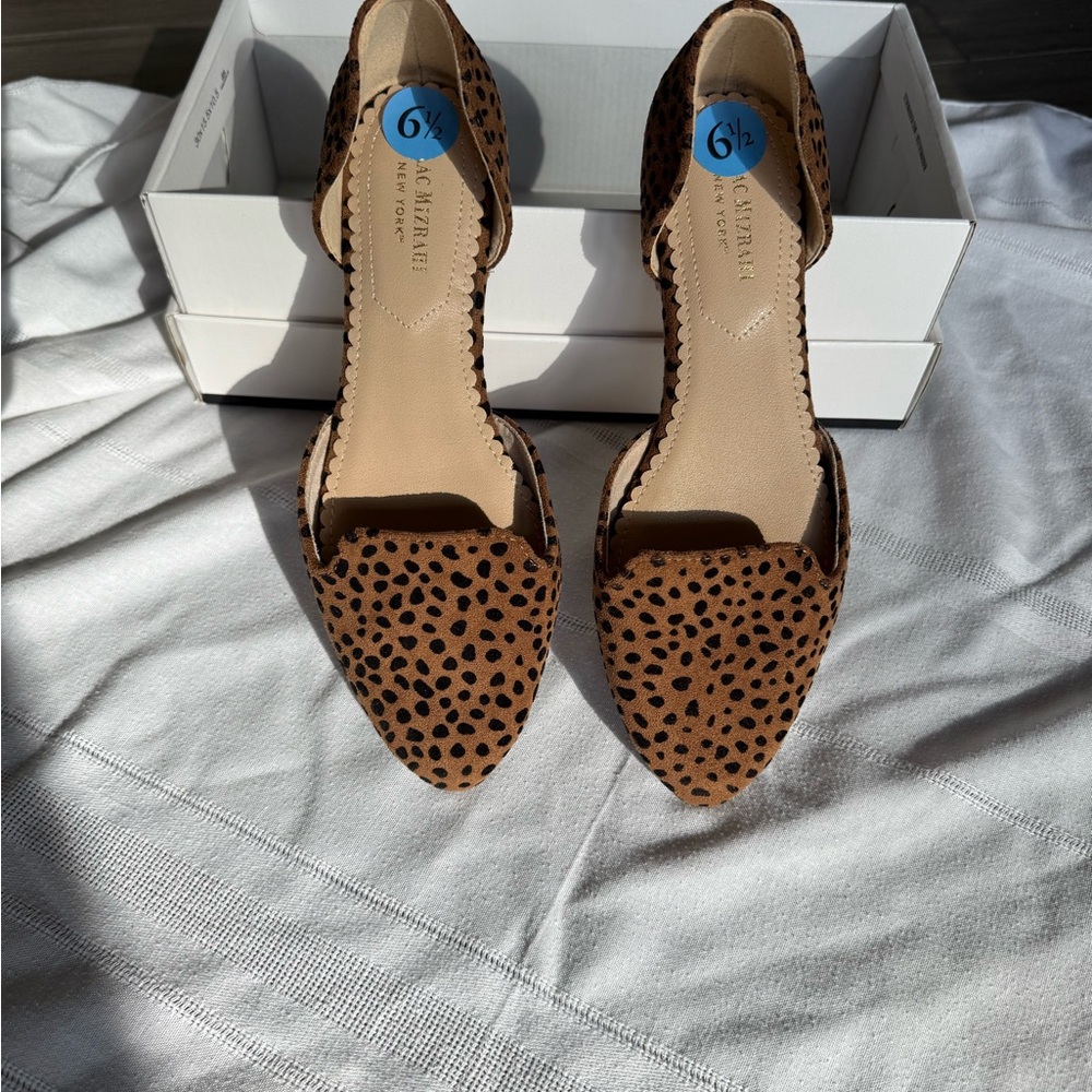 Women's Issac Mizrahi Cheetah Print D'Orsay Flats 6.5